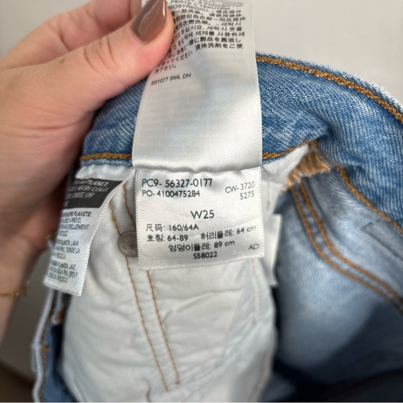 Levi’s 501® ORIGINAL FIT HIGH RISE WOMEN'S SHORTS size 25 - Picture 4 of 6